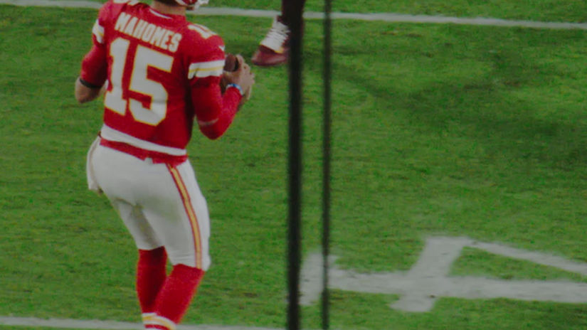 102825 - #15 Mahomes No Look Piano Music